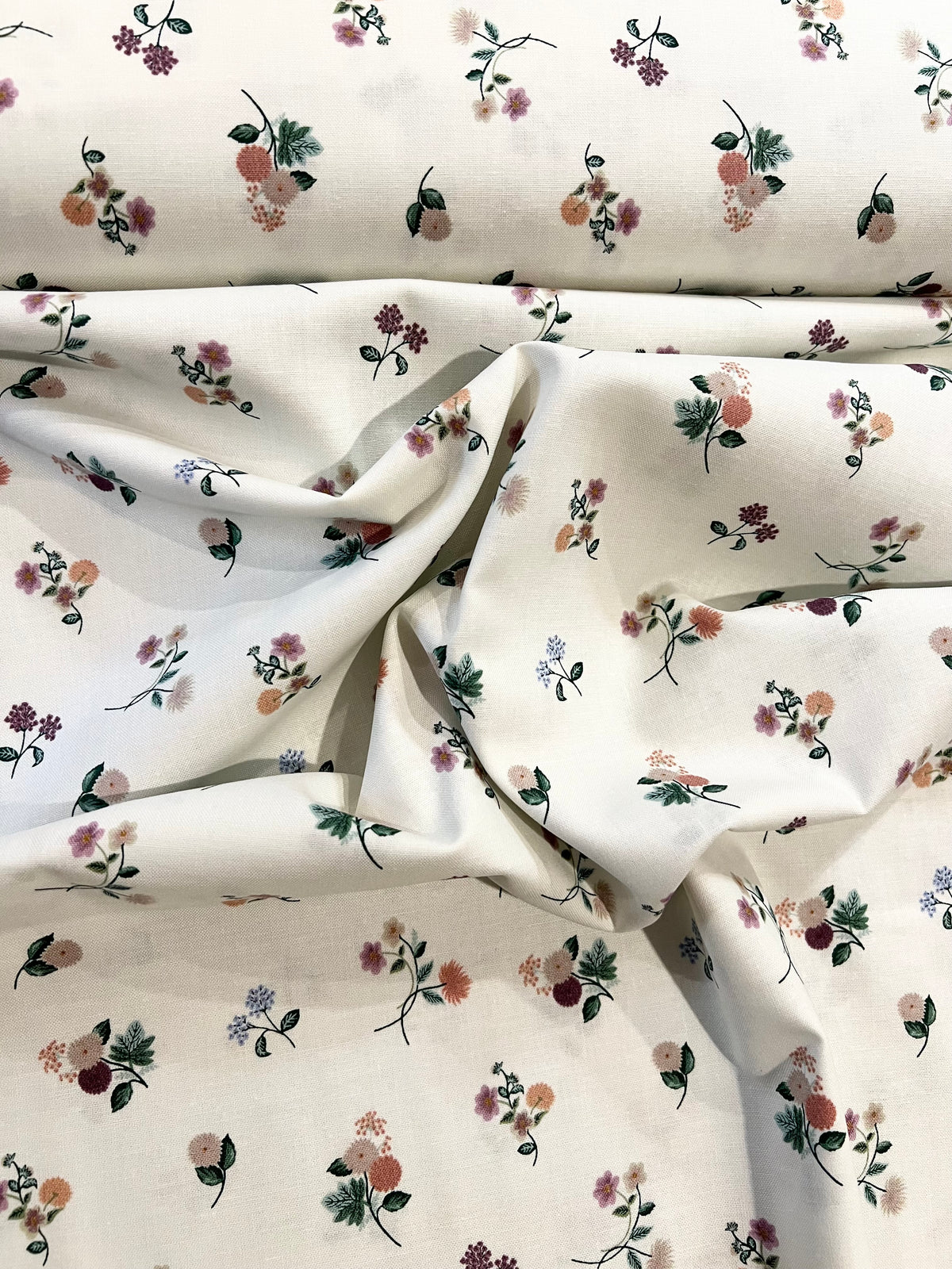 Ditsy Dahlia in Cream