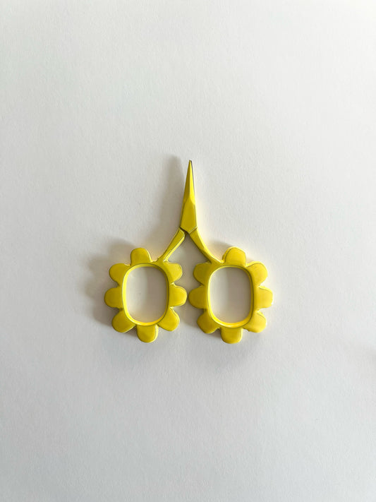 yellow flower scissors 2.5 inches