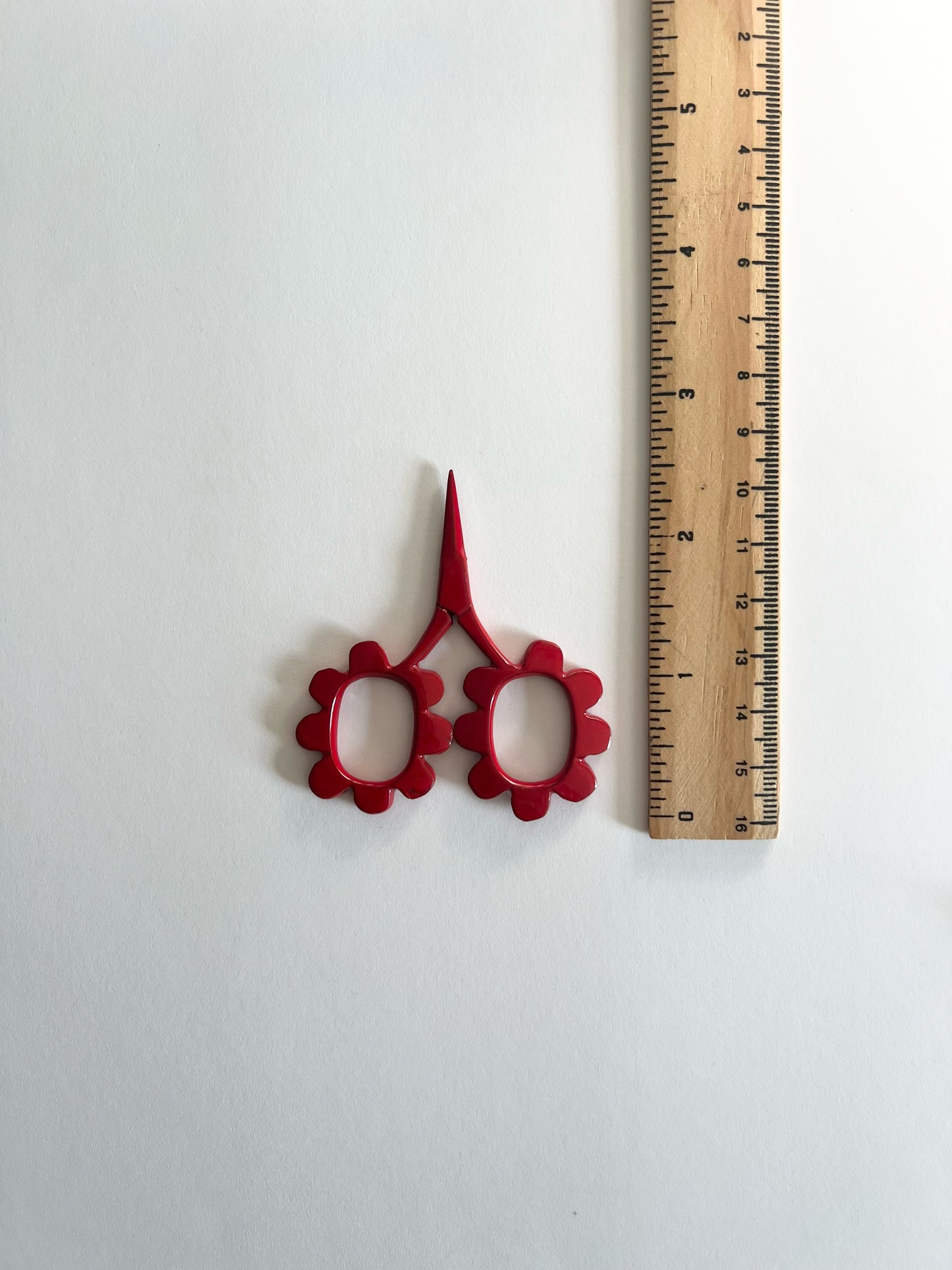 Tiny Flower Scissors Pink 2.5"