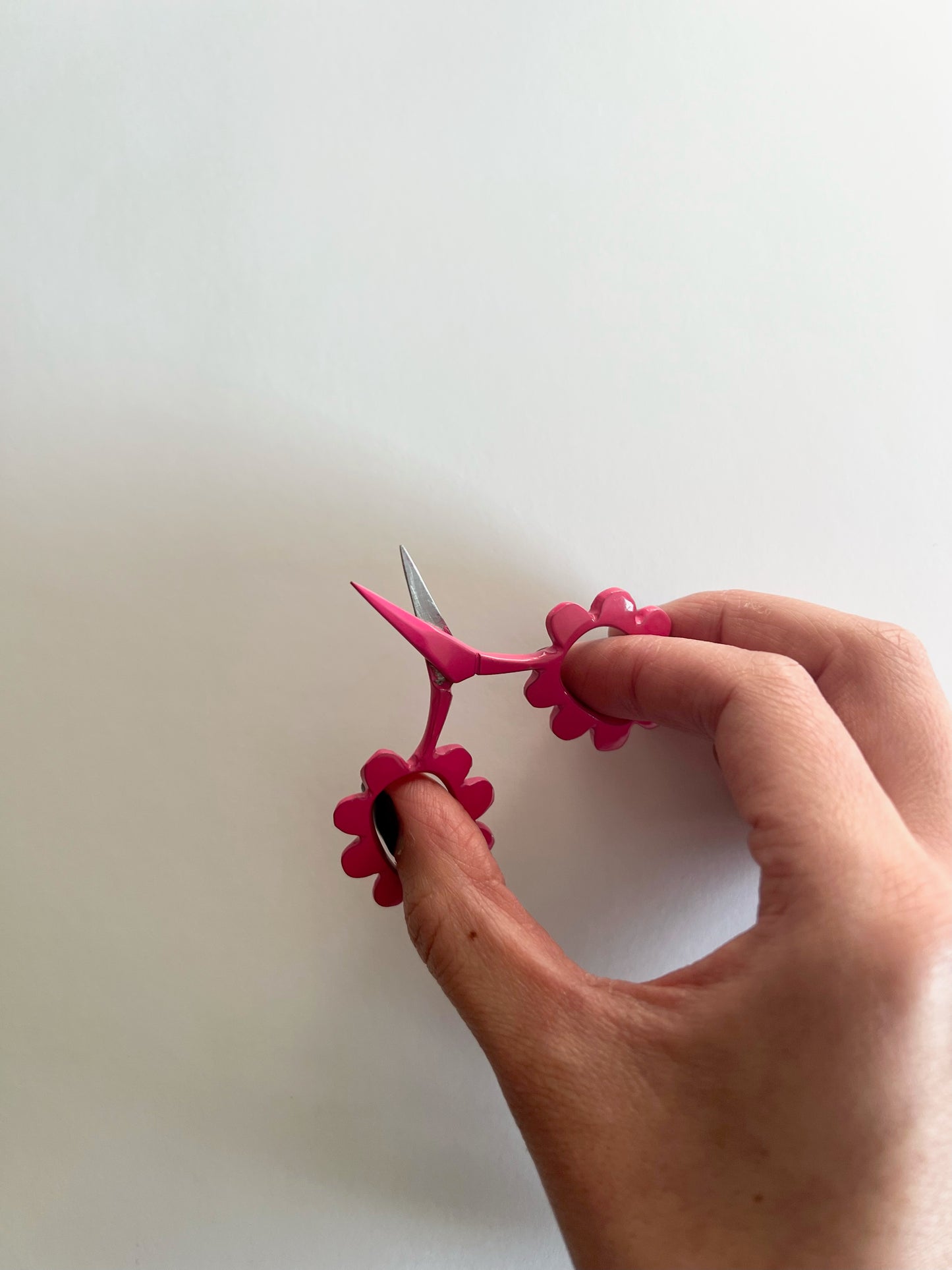 Tiny Flower Scissors Pink 2.5"