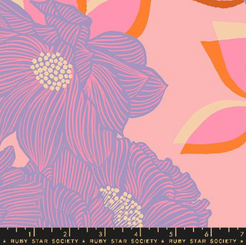 Wideback 108" Favorite Flowers in Pink