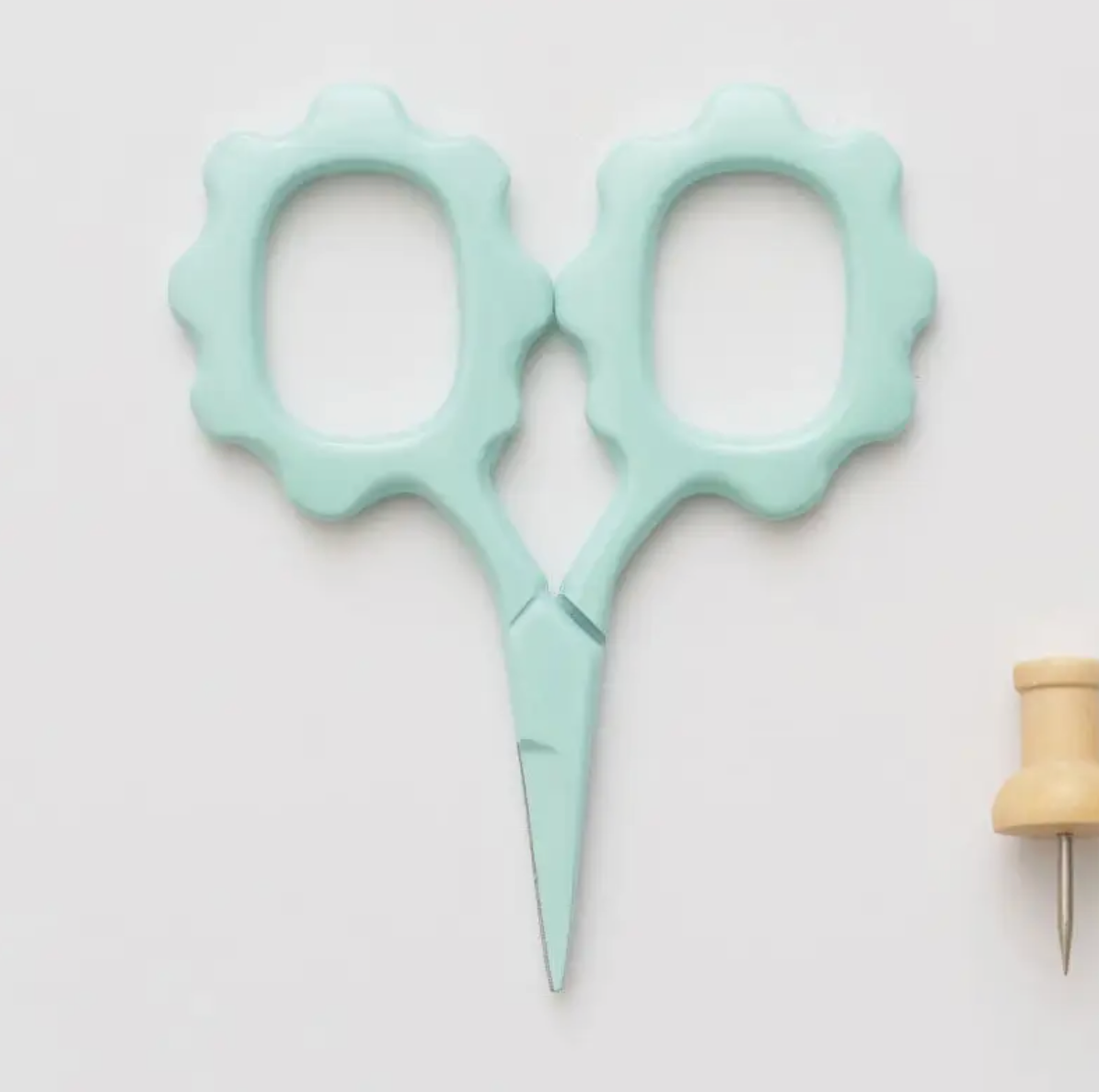 Mint Scallop Handle Scissors