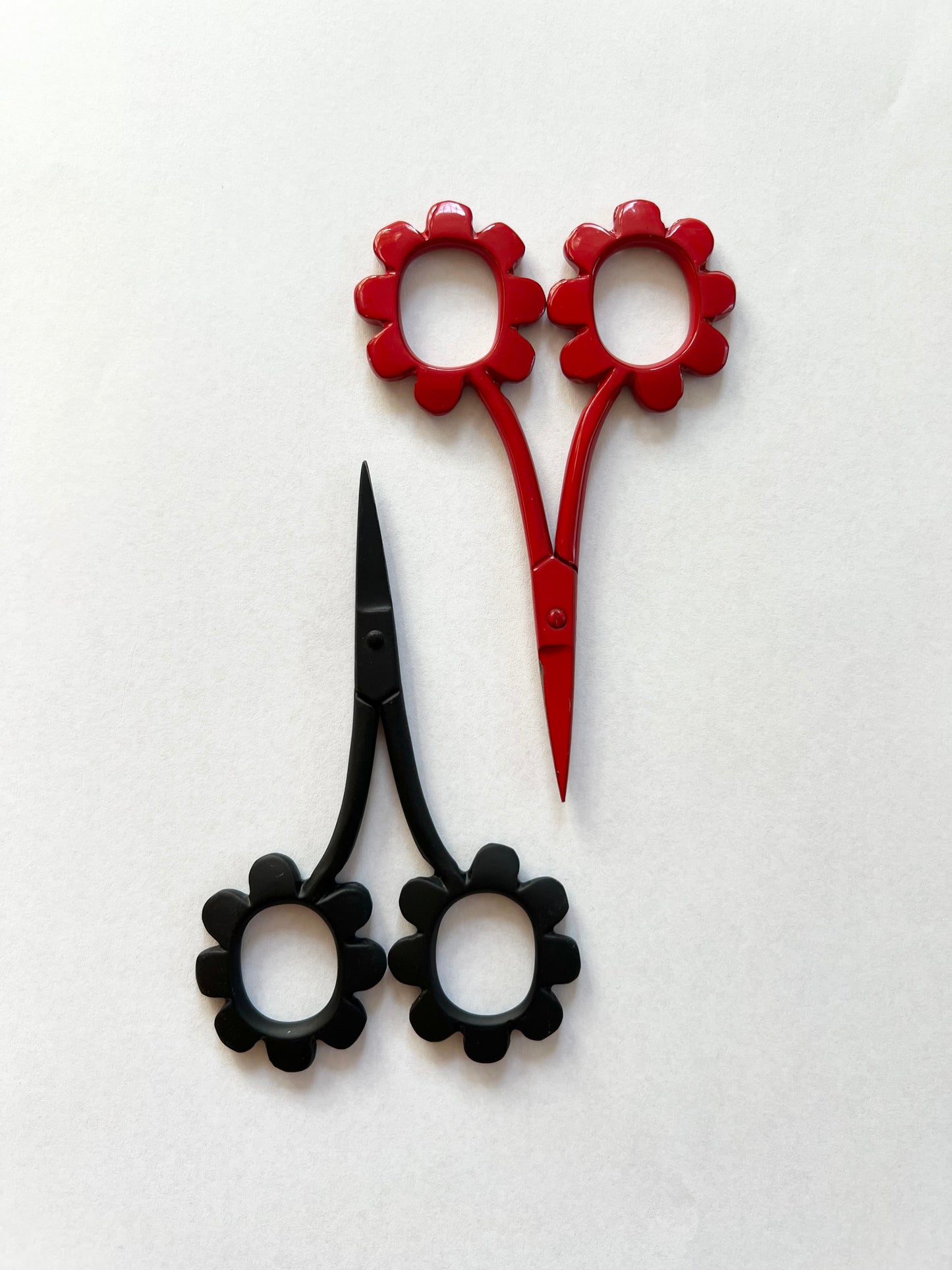 Black Flower Scissors 3.5"